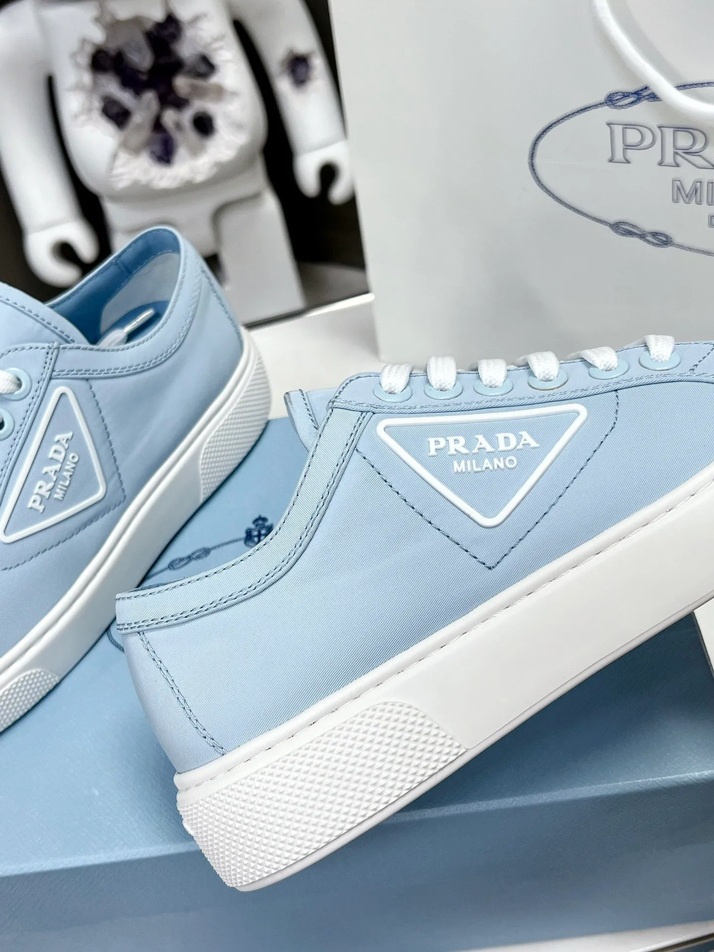 👟👟Ex-factory price 420👟👟 Purchasing level ⚡2023S launches Prada’s latest catwalk shoes, dad shoe series ͏ 💥PRADA's early spring catwalk model👠The fresh breeze has a bit of an expensive feel, and the upper is very perfect💃Elegant and elegant, crystal clear, no matter the quality of the accessories, they are all customized one-to-one, zero distance from the original version 1⃣Upper: imported waterproof twill + epoxy injection molding process 2⃣Inner: waterproof twill 3⃣Outsole: Original one-to-one molded rubber foam outsole 4⃣🔺Original packaging Heel height 4cm 5⃣Number of codes: 35-40, 41 non-returnable